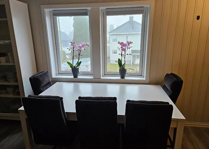 3 Bedroom Apartment Close To Torp Airport