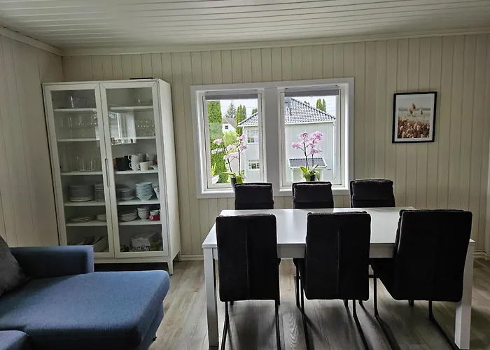 3 Bedroom Apartment Close To Torp Airport