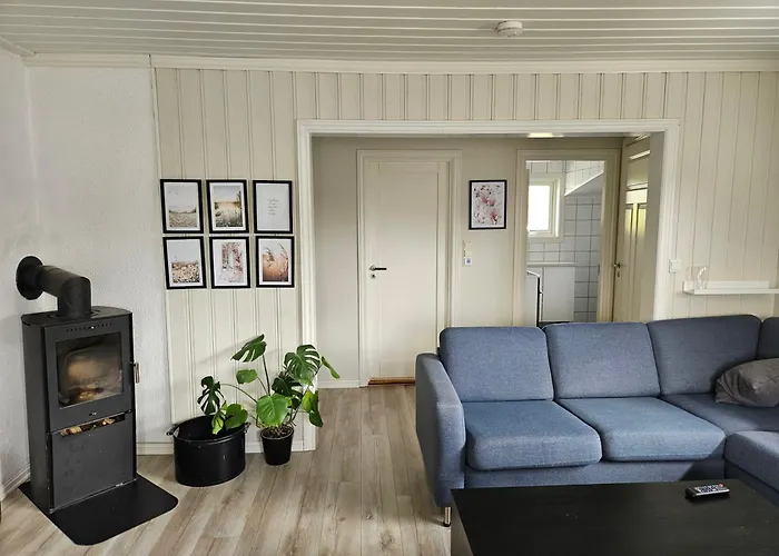 3 Bedroom Apartment Close To Torp Airport