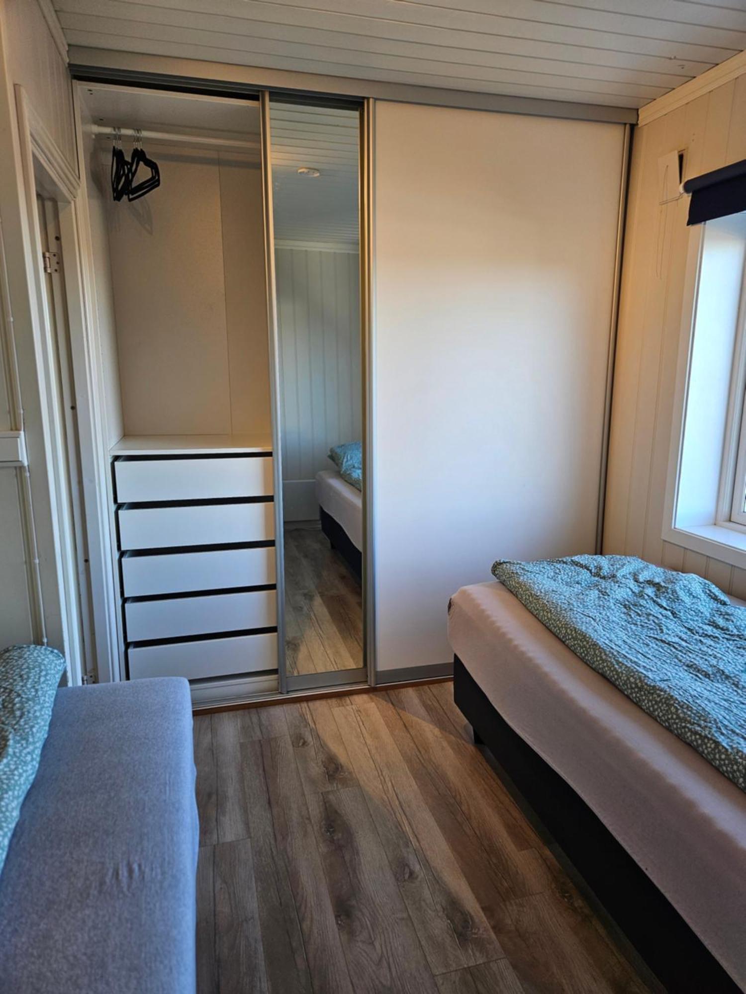 3 Bedroom Close To Torp Airport *