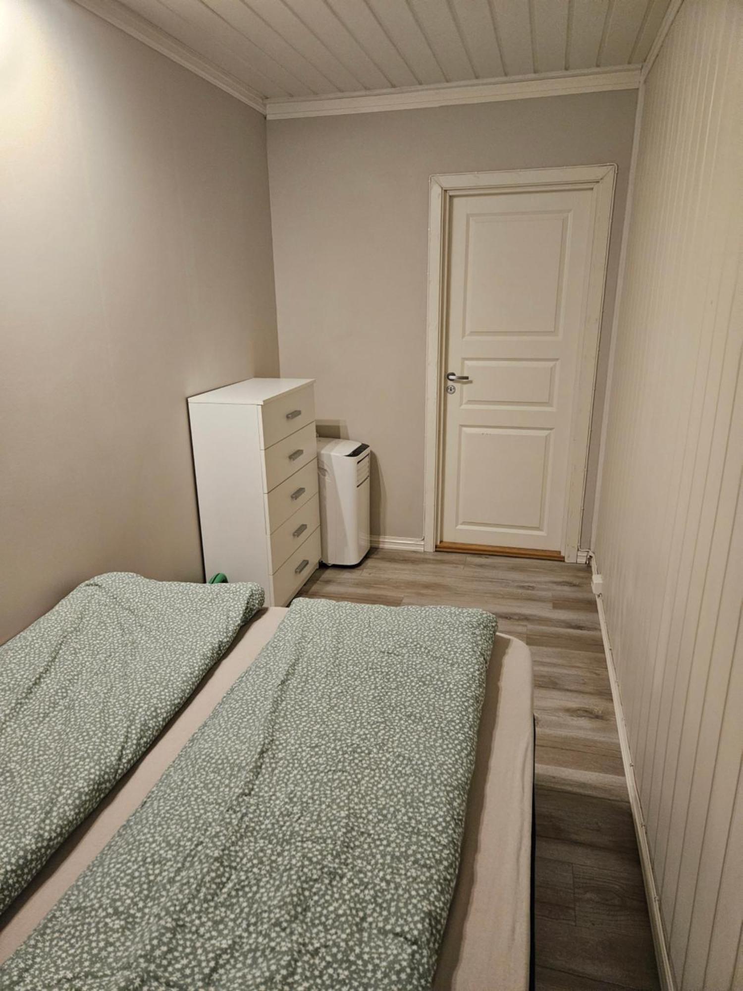 3 Bedroom Close To Torp Airport